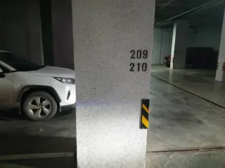 Машино-места 209 и 210 расположены по адресу: Российская Федерация, Ростовская область, город Ростов-на-Дону, улица Береговая, дом 117б, строение 2. Кадастровый номер: 61:44:0032109:3954.