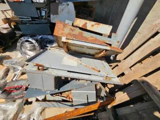 Лом черного металла 2318 кг, Санкт-Петербург. Вес 2318 кг, реестровый номер 0024КДЗ0000030, местонахождение: Российская Федерация, Санкт-Петербург, ул. Седова, д.9, навес (расположен напротив литеры Р). Имущество получено в ходе разборки движимого имущества, находящегося в аренде у ООО…