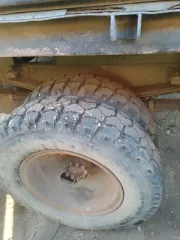 Грузовой автомобиль ГАЗ СА33507 1989 года, цвет голубой. VIN: XTH531400K1318825, госномер: M227HA75. Мощность двигателя 115 л.с. Не на ходу, требуется ремонт двигателя и коробки передач.