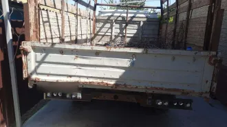 ГАЗ 3302, 2004 легковой автомобиль, марка: ГАЗ, модель: 3302, год изготовления: 2004, цвет: серебристый серо-зеленый, VIN: ХТН33020042016199, г/н: М425МС30. Особенности тех. состояния: коррозия по всему кузову, отсутствует навесное оборудование двигателя, двигатель разукомплектован, отсутствуют…