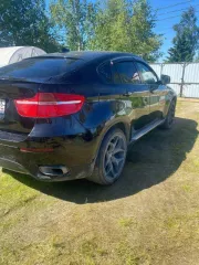 BMW X6, 2008, черный, госномер К930УМ186, VIN 5UXFG43588L221455, ПТС 77 РМ 623112, СТС 99 61 172207. Требуется замена аккумулятора.