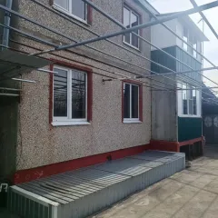 Жилой дом 297.2 кв.м и земельный участок 615 кв.м. Адрес: Ставропольский край, Изобильненский район, г. Изобильный, ул. Лопатина, 4. Кадастровый номер дома: 26:06:122507:181, назначение: жилой дом, площадь 297.2 кв.м, количество этажей 1. Кадастровый номер земельного участка: 26:06:122409:103…