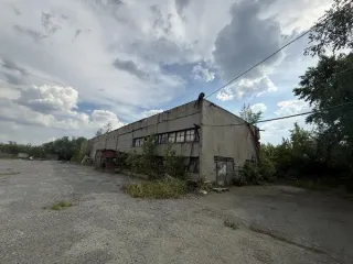 Земельный участок 4223 кв.м и здание гаража-стоянки 852,4 кв.м, Курган Земельный участок площадью 4 223 кв.м. с реестровым номером федерального имущества P11460002914, с кадастровым номером 45:25:040319:5 по адресу: Курганская область, г. Курган, б-р Мира, 22, с расположенным на нем зданием гаража…