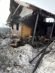 Жилой дом, площадью 109.8 кв.м, с кадастровым номером 16:56:010169:273 и 
Земельный участок, общей площадью 654,0 +/- 11.46 кв.м, кадастровый номер: 16:56:010169:66
Расположенный по адресу: Республика Татарстан, р-н Нурлатский муниципальный, г. Нурлат, ул. Спартака, д 6
Жилой дом после пожара…