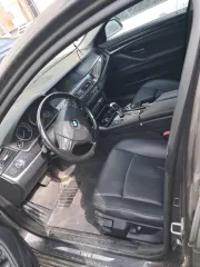 BMW 520i 2012 года, VIN: X4XXG55470DS38880, государственный номер: О701КМ62. Залог в пользу АО "ТБанк".