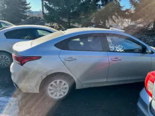 Hyundai Solaris 2019, легковой автомобиль, марка: Hyundai, модель: Solaris, год изготовления: 2019, цвет: серебристый, VIN: Z94K241CBLR170158, г/н: В358ТВ716, мощность двигателя, л. с. (кВт): 123, рабочий объем двигателя, куб. см: 1591. Имущество находится в залоге у АО "Экспобанк" (ИНН 7708397772…
