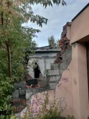 Земельный участок 116 кв.м и гараж 86,5 кв.м, Свердловская область, Нижний Тагил Земельный участок площадью 116 кв.м. с кадастровым номером 66:56:0402010:900 с расположенным на нем объектом недвижимого имущества - нежилым зданием (гаражом (пристроенным)) общей площадью 86,5 кв.м. с кадастровым…