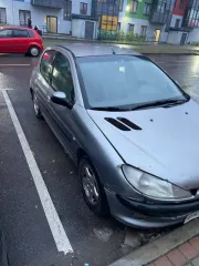 Peugeot 206 2004 года выпуска, идентификационный номер VF32AKFWR44204179