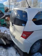 Автомобиль Honda Freed, г/н Т810СМ124, 2010 г.в., VIN GB3-1192870, цвет белый, по кузову повреждения ЛКП и вмятины комплектность и состояние не проверялась. Находится в г. Назарово. Данное имущество обращено в доход государства. Техническое состояние не проверялось. Многочисленные следы ржавчины…