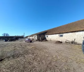 Здание кад. № 26:09:020901:8, пл. 1488.60 кв. м. по адресу СК, Туркменский район, с. Камбулат, МТФ №2.