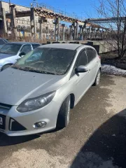 Renault Captur, 2016 г., г.р.з. М661КХ29, VIN X7LASREA156649822. В комплекте ключ от ТС. Ford Focus, 2013 г., г.р.з. О288УВ29, VIN X9FKXXEEBKDM07672. В комплекте ПТС, СТС, ключи от ТС. ВАЗ 21104, 2005 г., г.р.з. К069СО29, VIN ХТА21103020412417. В комплекте ключи от ТС с брелоком от сигнализации.