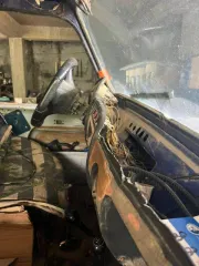 УАЗ 31514, 2002 года, цвет океан. Двигатель УМЗ-41780В, бензиновый, 76 л.с., объем 2.4 л. Пробег 300 000 км. Полный привод. VIN XTT31514020005505, ПТС 73 KE 311952. Максимальная масса 2500 кг, снаряженная 1750 кг.