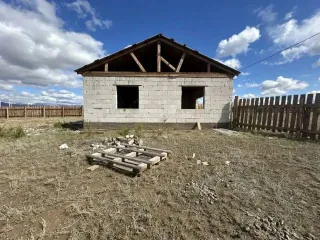 Дом 86,9 кв.м и земельный участок 1000 кв.м, Республика Тыва жилой дом, 86,9 кв. м, кадастровый номер 17:14:0102001:527, земельный участок, 1 000 кв. м, кадастровый номер 17:14:0102001:280, расположенные по адресу: Республика Тыва, Чаа-Хольский район, с. Чаа-Холь, ул. Александра Шойзат, д. 26. с…