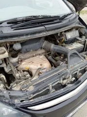 Toyota Estima, 2001 г.в., черный. VIN отсутствует, ПТС 25 УА 428618, госномер У343МС55. Двигатель: бензиновый, модель 2AZ 0554367, мощность 160 л.с. (120 кВт), объем 2362 см³. Кузов ACR30-0136199, экологический класс 3. Максимальная масса 2025 кг, масса без нагрузки 1640 кг. Произведено в Японии…