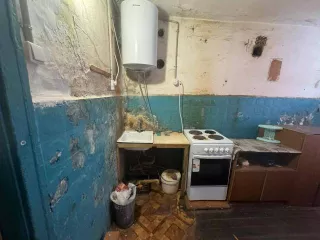 Комната, площадь 9,2 м2, назначение: жилое, этаж: 1, адрес  местонахождение : Республика Башкортостан, г. Нефтекамск, ул. Ленина, дом 24, квартира 17  ком.11 , кадастровый  условный  номер: 02:66:010106:3663. Вид права: собственность.