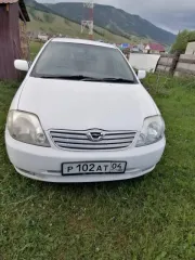 Toyota Corolla 2000 года выпуска, цвет белый. Государственный номер Р102АТ04. Двигатель № 1ZZ0622290. Кузов № ZZE122-0001608. Отсутствует бампер. VIN и номер шасси отсутствуют.