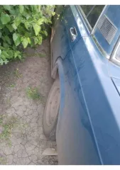 ВАЗ 2107, 2008 года, мощность 72,7 л.с., пробег 67846 км. Автомобиль на ходу. Требуется ремонт коробки передач. Имеется ржавчина, потрескалась краска, вмятина задней двери. Фактическое состояние транспортного средства определяется при осмотре. Все риски, связанные с неознакомлением с имуществом…