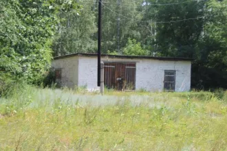 Земельный участок 1000 кв.м и здания Воронежская область, расположенные по адресу: Воронежская область, р-н Верхнемамонский, с. Нижний Мамон (Нижнемамонское 1-е с/п), ул. 8 Марта, д. 71 Земельный участок площадью 1000 кв.м; здание ветлечебницы площадью 95,3 кв.м; изгородь протяженностью 180 м…