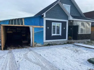 Два дома по 140 кв.м. с участками в Иркутской области. Жилой дом 140 кв.м., кадастровый номер 38:06:100801:39338, 2023 года постройки, этажность – 2; земельный участок 722 кв.м., кадастровый номер 38:06:100801:37231. Расположены по адресу: Иркутская область, Иркутский район, сельское поселение…