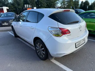 Opel Astra 2013. Автомобиль марки OPEL модель Astra 2013 г.в., цвет: белый, VIN-номер XUFPD6DC8E3002148. С имуществом можно ознакомиться в рабочие дни по месту его нахождения: Московская область, Наро-Фоминский район, г. Апрелевка, по предварительной записи по тел: +79057263182, либо по эл. почте…