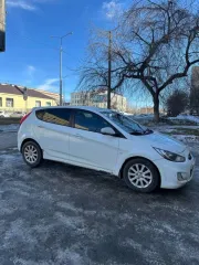 Hyundai Solaris 2011 года, 123 л.с., транспортное средство: Hyundai Solaris (ХУНДАЙ СОЛЯРИС), идентификационный номер (VIN): Z94CU51DBBR006413, год изготовления: 2011, гос.номер В038ВР196, находящееся в залоге у АО «ТБанк» в порядке правопреемства (в связи с реорганизацией ПАО «Росбанк» (ИНН…
