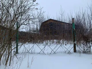 ½ доли дома (78.9 кв.м) и ½ доли участка (1200 кв.м), Московская область. Кадастровый номер: 50:33:0010308:194. Вид собственности: общая долевая. Адрес: Московская область, Ступинский район, сельское поселение Семеновское, д. Бекетово, ул. Родниковая, д. 33. Назначение: жилое. Площадь: 78.9 кв.м…