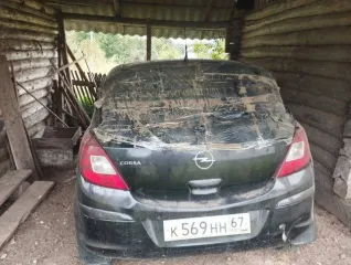 Opel Corsa 2009 года, черный, 80 л.с., объем двигателя 1.2 л (1229 куб.см), пробег 100000 км. Проблема с двигателем, только эвакуатор.