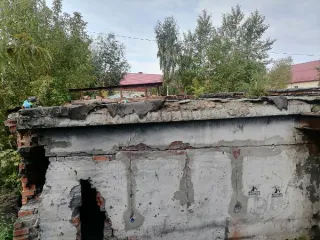 Земельный участок 116 кв.м и гараж 86,5 кв.м, Свердловская область, Нижний Тагил Земельный участок площадью 116 кв.м. с кадастровым номером 66:56:0402010:900 с расположенным на нем объектом недвижимого имущества - нежилым зданием (гаражом (пристроенным)) общей площадью 86,5 кв.м. с кадастровым…
