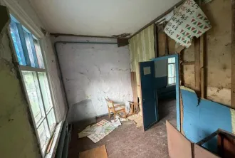Нежилое здание 131,3 кв.м и земельный участок 1440 кв.м, Курская область. Недвижимое имущество выставляется единым лотом, в составе которого: нежилое здание площадью 131,3 кв.м, количество этажей, в том числе подземных: 1, в том числе подземных 0, кадастровый № 46:17:091707:131; земельный участок…