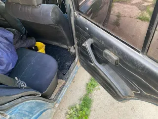 Легковой автомобиль ВАЗ 2107, 1996 г.в. Марка: ВАЗ, модель: 2107, год изготовления: 1996, цвет: зеленый, VIN: XTA210700V1024079, г/н: К184АН40. Особенности тех. состояния: коррозии по всей поверхности кузова, сквозная коррозия на порогах