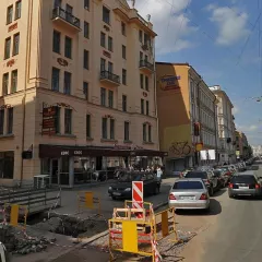 Вид объекта недвижимости: Помещение Кадастровый номер: 78:31:0001055:2723 Назначение объекта недвижимости: Жилое Площадь: 196.5 Вид права, доля в праве: Общая долевая собственность 22/135 (что соответствует изолированной комнате №8 площадью 21,6 кв.м) 
Ограничение права и обременение объекта…