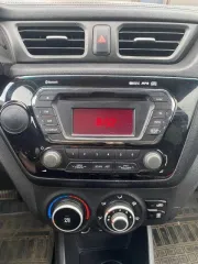 Kia Rio, 2013 года, 107 лс, 207690 км, АКПП. Легковой автомобиль KIA RIO, VIN Z94CB41ABER180785, 2013 г.в.