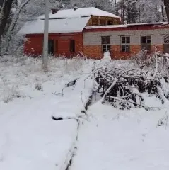 Сооружение с кадастровым номером 33:14:002605:220 по адресу Российская Федерация, Владимирская область, р-н Гусь-Хрустальный, МО поселок Золотково (сельское поселение), с Черсево, д 158/2. Вид ограничений и обременений: не установлены. Количество этажей: -.