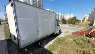 Автомобиль марки ГАЗ 274711, 2004 года выпуска, VIN X3X27471140103196, госномер У 504 НО RUS 57. Требует ремонта, не на ходу. Аккумулятор отсутствует, двигатель не запускали. Кузов с ржавчиной. Свидетельство утеряно, ПТС в наличии.
