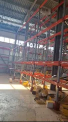 Стеллажное оборудование для склада. План расположения рядов стеллажей: Ряд 1: 18 м (односекционный, высота 4 м), Ряд 2: 43 м (двухсекционный, высота 5,5 м), Ряд 3: 47 м (двухсекционный, высота 5,5 м), Ряд 4: 47 м (двухсекционный, высота 5,5 м), Ряд 5: 56 м (односекционный, высота 4 м), Боковой ряд…