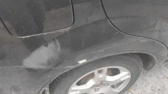 Chevrolet Aveo, 2007. Транспортное средство: Шевроле Авео, ГРЗ В145ХВ82, 2007 года выпуска, идентификационный номер KL1SF69YE8B093395, цвет: черный, мощность двигателя 63,3 (86) кВт (л.с.). Транспортное средство на ходу, по кузову имеются царапины. Машина стоит по адресу: г. Ялта, ул. Батурина, д…