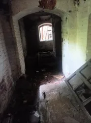 Административно-производственный комплекс 9637,1 кв.м, земельный участок 22177 кв.м, Кировская область. Административно-производственное здание, общая площадь 9637,1 кв.м., ул. Советская, д.104: здание котельной - 969,8 кв.м, здание тарного цеха - 208 кв.м, здание авто-весовой и транспортной…