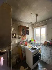 Доля дома 92,2 м² и доля участка 792 м², Свердловская обл. 1/2 доля дома и 1/2 доля земельного участка в Свердловской обл. еще 1/2 доля дома и 1/2 доля земельного участка в Свердловской обл. еще 1/2 доля в праве на жилое здание, площадь: 92,2кв.м., кадастровый номер: 66:27:1101027:240 и 1/2 доля в…