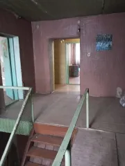 Жилой дом общей площадью 225 кв.м, жилой площадью 112,4 кв.м, кадастровый номер 71:14:031010:258 с земельным участком общей площадью 3000 кв.м, кадастровый номер земельного участка 71:14:000000:464, расположенные по адресу: 301120, Тульская область, Ленинский район, д. Кураково, д. 44