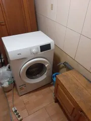 Квартира в Калининграде, 35 кв.м, 1 комната. Адрес: Калининградская обл., г. Калининград, ул. П. Морозова, д. 53, кв. 2, кадастровый номер: 39:15:150830:482, 1 этаж. Вместе с официальной площадью квартиры, указанной в выписке из ЕГРН, в данной квартире имеется неучтенная дополнительная площадь…