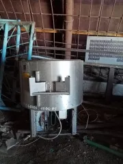 Milkplan IC-200 охладитель молока, 2008 г.в., на 200 л, инвентарный номер 110104000000095, заводской номер 203666, находится в удовлетворительном состоянии, отсутствует верхняя крышка, б/у, вид оборудования: охладитель молока «Milkplan IC-200», марка: «Milkplan IC-200», модель: «Milkplan IC-200»
