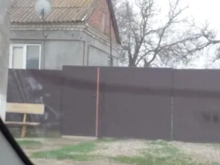 Квартира 60,8 кв.м и земельный участок 830,7 кв.м, Ставропольский край. Квартира, кадастровый номер 26:20:040306:435, этаж 1, адрес: Ставропольский край, Буденновский район, с. Толстово-Васюковское, ул. Юбилейная, д. 24, кв. 2. Земельный участок, кадастровый номер 26:20:040306:207, адрес ориентира…