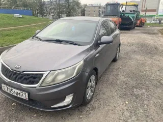 Kia Rio 2015 года, 123 лс, 167000 км, АКПП, идентификационный номер (VIN): Z94CB41BBFR274538, пробег: 167 000, гос. номер: Е785НМ21, цвет кузова: темно-серый
