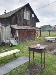 Земельный участок площадью 1190 кв.м. размер доли: 1/4, кадастровый номер: 43:24:010306:23 и расположенный на нем жилой дом площадью 36.1 кв.м. размер доли: 1/4, кадастровый номер: 43:24:310301:267 по адресу: Кировская область, р-н. Оричевский, пгт. Мирный, ул. Октябрьская, д. 26. Находится в…