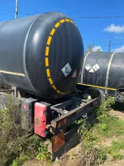 Полуприцеп цистерна ППЦ 96681, 2013 г.в., г/н МУ539824 24, VIN X89966810D0BZ2058, номер кузова отсутствует, номер шасси X89966810D0BZ2058, цвет черный. Задаток 53820 руб. Рабочее состояние не проверялось, имеет повреждения ЛКП и царапины, одно колесо с правой стороны отсутствует. Обременения…