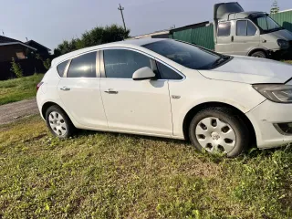 Opel Astra 2012, легковой автомобиль марки Opel, модель PJ-Astra, год выпуска 2012, кузов № XUFPE6DC6D3001799, идентификационный номер (VIN) XUFPE6DC6D3001799. Ознакомление с имуществом производится в период приёма заявок, в рабочие дни с 10:00 до 16:00 по местному времени, по предварительному…