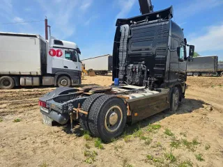 Volvo FH-TRUCK 4X2, 2011 года еще Грузовой тягач седельный, VIN X9PASG0A4BW102192, цвет черный.