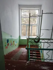 Здание детского сада № 3, 899.9 кв.м., Забайкальский край Здание детского сада № 3, расположенное по адресу: Забайкальский край, п. Горный, ул. Таежная. д. 46 Общая площадь – 899,9 кв.м., 2 этажа (в том числе подземных - 0) Кадастровый номер объекта недвижимости (здания, сооружения), в пределах…