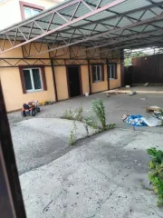 Залоговое имущество должника Петросян В.Х.: жилой дом, площадь 240,4 кв.м, кадастровый номер 26:12:020713:723, земельный участок, площадь 634 +/- 9 кв.м, кадастровый номер 26:12:020713:280, ипотека, запрещения регистрации, ограничения прав на земельный участок, предусмотренные ст. 56 ЗК РФ, адрес…