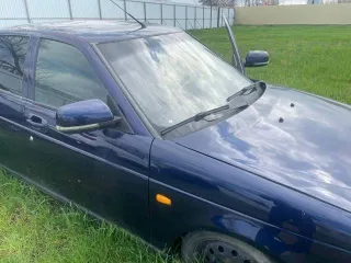 Lada Priora 2011 Lada Priora, 2011 года, 97,9 лс, 100000 км LADA 217230 LADA PRIORA 2011 г.в., VIN XTA217230B0180779.